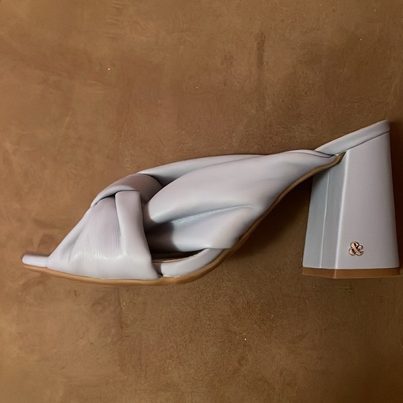 Light Blue Open Toe - Picture 3 of 5